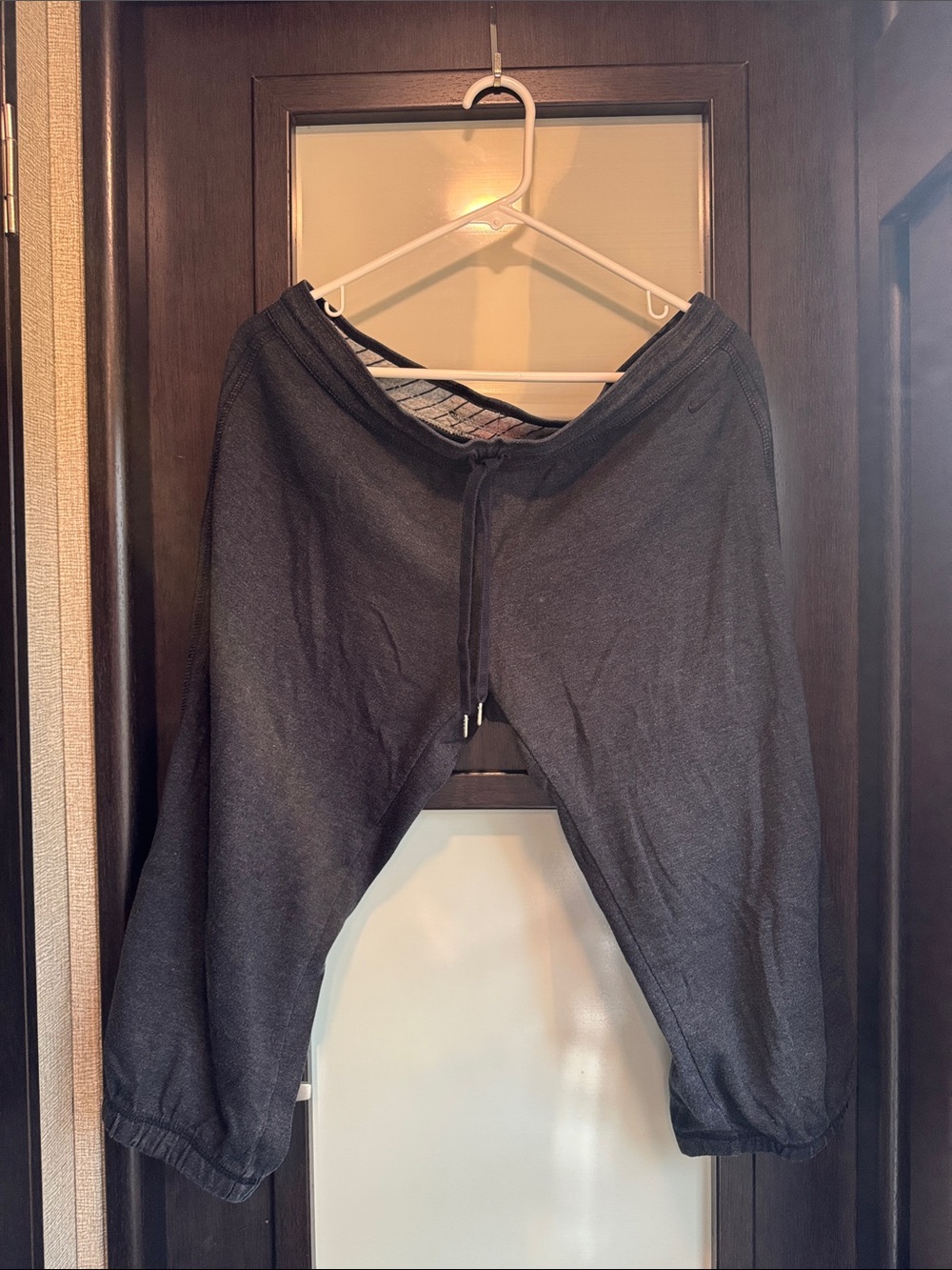 Nike Athletic Dept. Women’s Black Cropped Jogger Sweatpants Size L